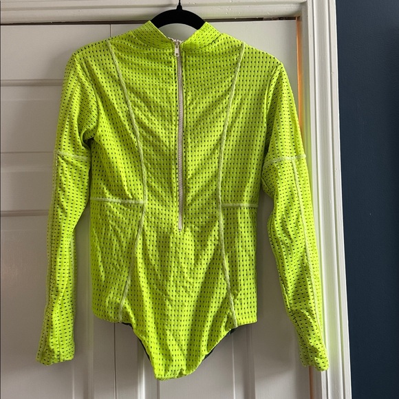 Acacia rashguard one piece - Picture 2 of 3